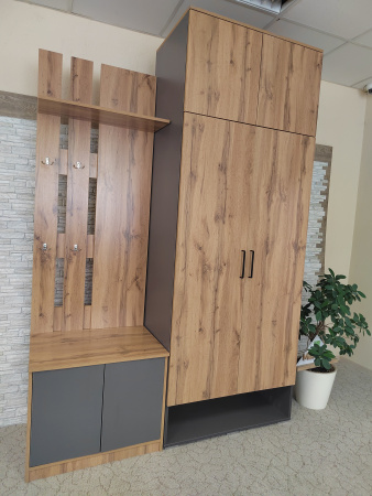 Шкаф для прихожей Бруно  от магазина Мебельвозов в Нижнем Новгороде