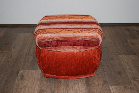 Пуфик с полостью от магазина Мебельвозов в Нижнем Новгороде