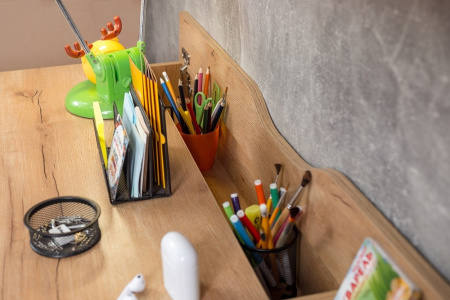 Стол письменный Лойс 84 детальное изображение от магазина mebelvozov.ru в Нижнем Новгороде