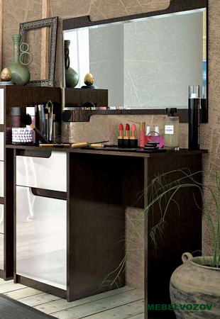Столик туалетный Гавана (Венге/Белый акрил) от магазина Мебельвозов в Нижнем Новгороде
