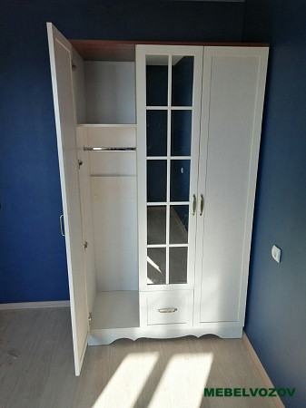 Шкаф трехдверный в спальню Латте 3 от компании Мебельвозов в Нижнем Новгороде