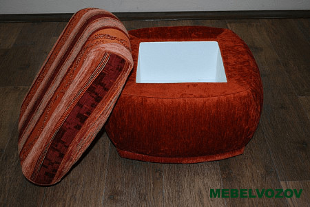 Пуфик с полостью от магазина Мебельвозов в Нижнем Новгороде