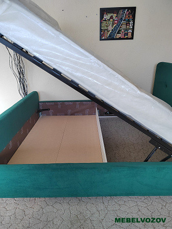 Интерьерная кровать Холи с подъемным механизмом от магазина Мебельвозов в Нижнем Новгороде